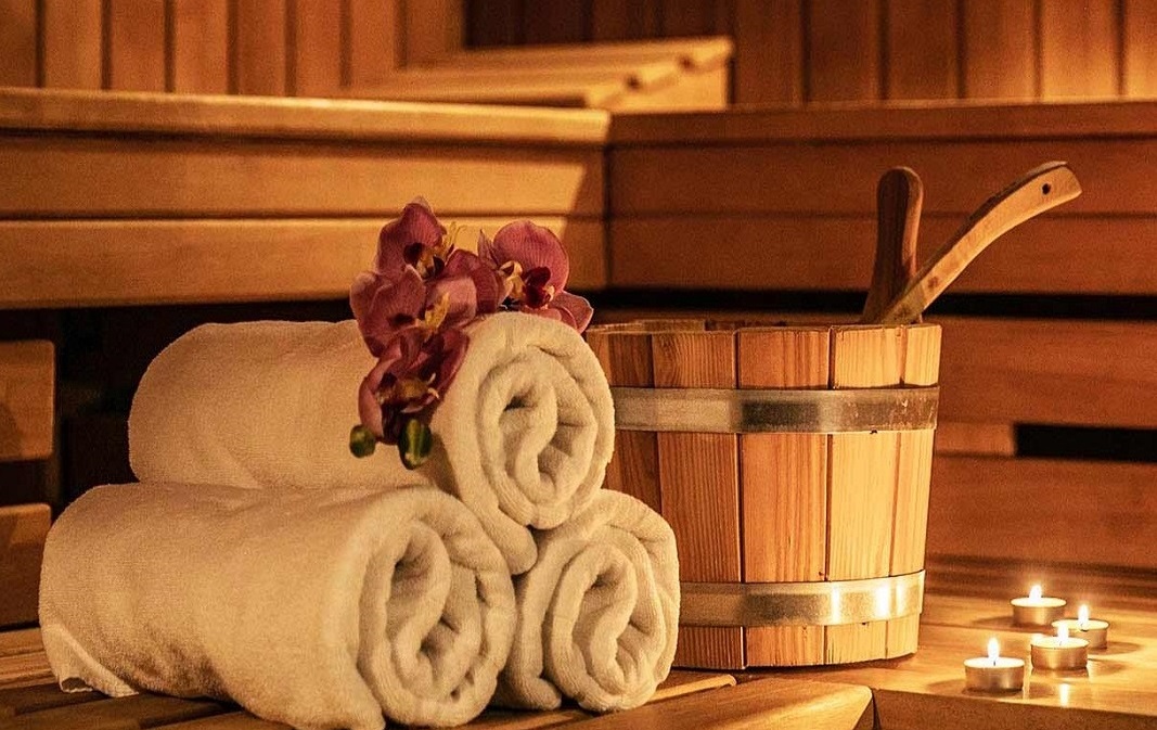 Spa & Wellness – Sauna With Center
